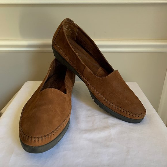 Clarks Shoes - Clarks Suede Loafers Size 7M